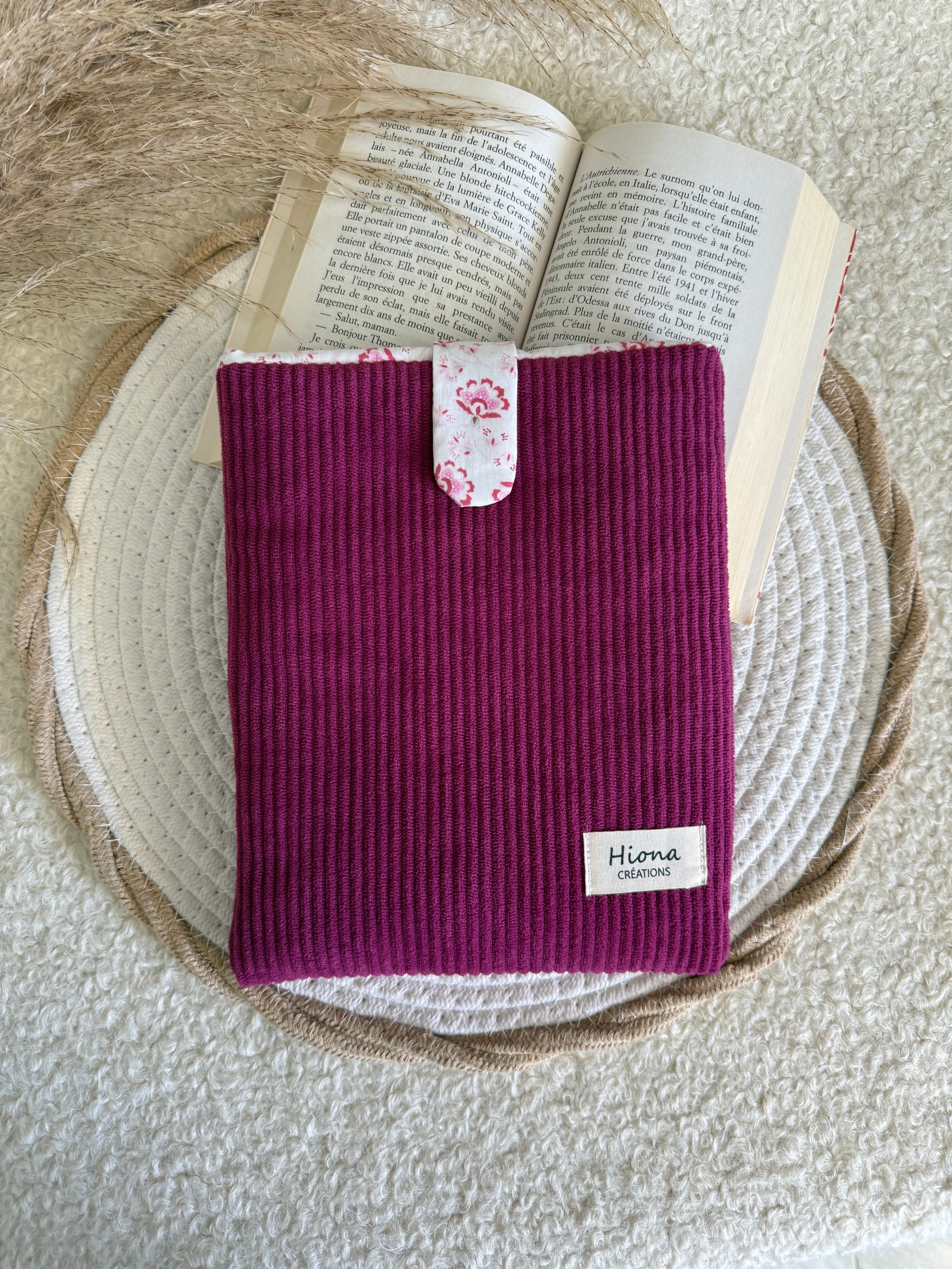 Housse de livre Cléane - Format broché Hiona Créations